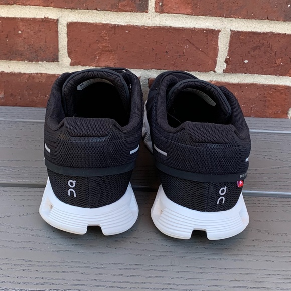 On Running Cloud Running Shoe - Picture 3 of 14